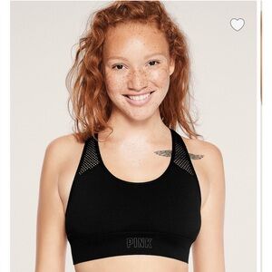 PINK
By V S
Seamless Lightly-Lined Gym
Racerback Sports Bra